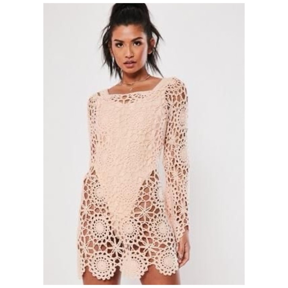 Free to live lace coverup